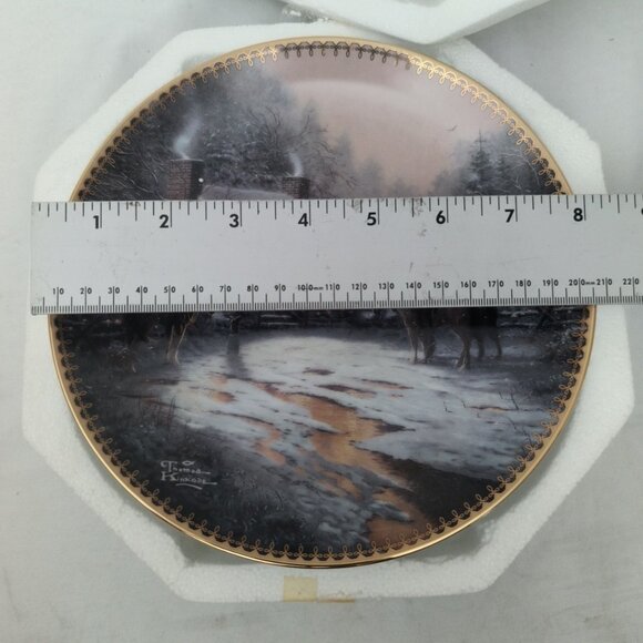 Thomas Kinkade A CHRISTMAS WELCOME Plate Gather At Our HomeW/ COA 1997 vintage - Picture 4 of 5
